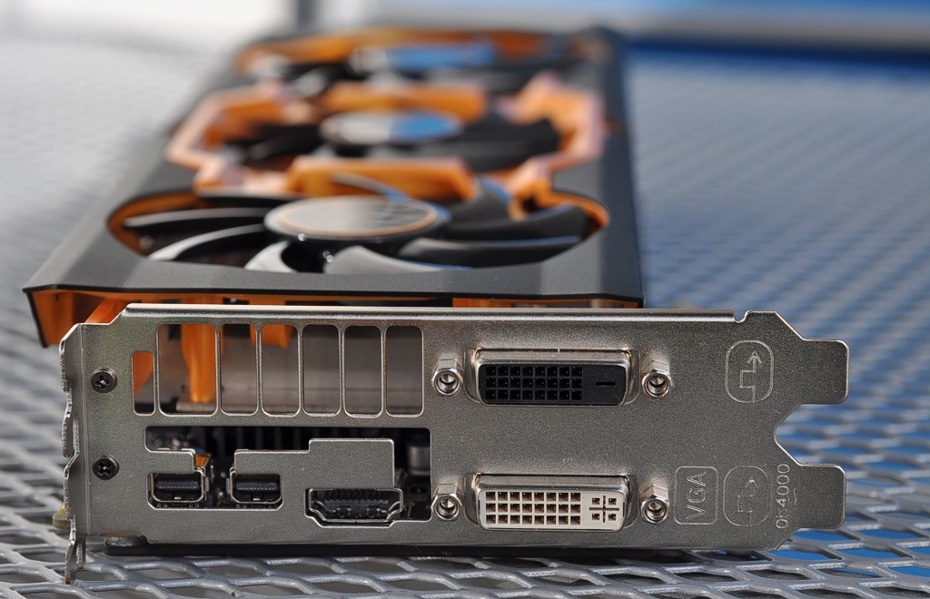 sapphire-r9-280x-toxic-3