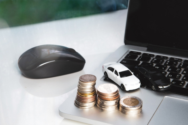 Algoritmy namiesto agentov: keď digitalizácia vylepšuje váš rodinný rozpočet